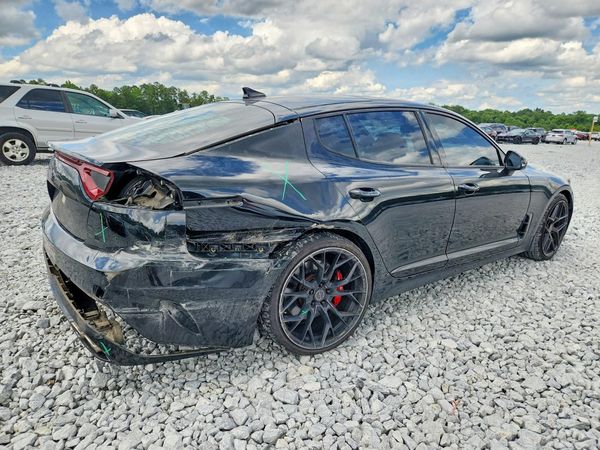 2019 KIA STINGER GT2