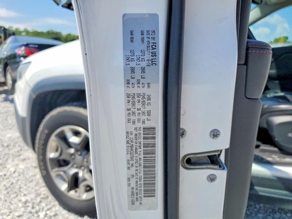 2019 JEEP CHEROKEE TRAILHAWK 4X4