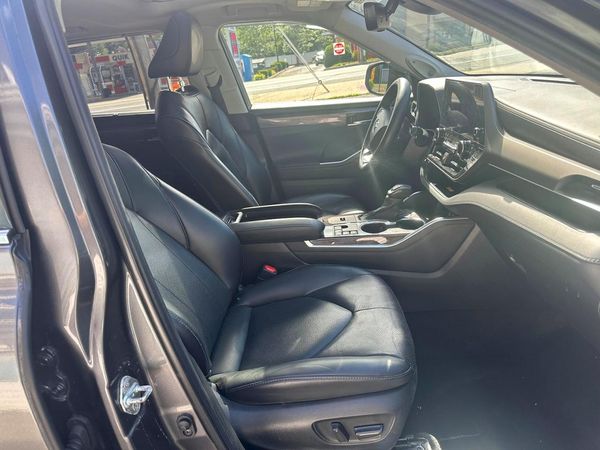 2023 TOYOTA HIGHLANDER Limited