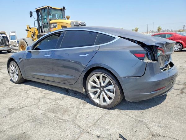 2018 TESLA MODEL 3