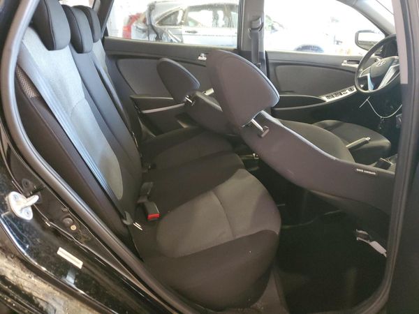 2012 HYUNDAI ACCENT
