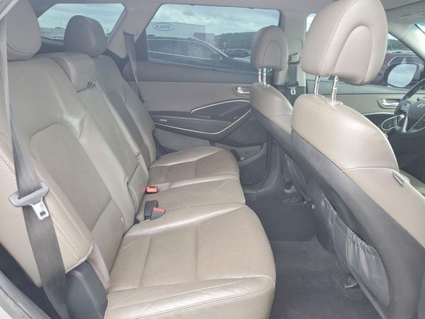 2018 HYUNDAI SANTA FE SE Premium pkg