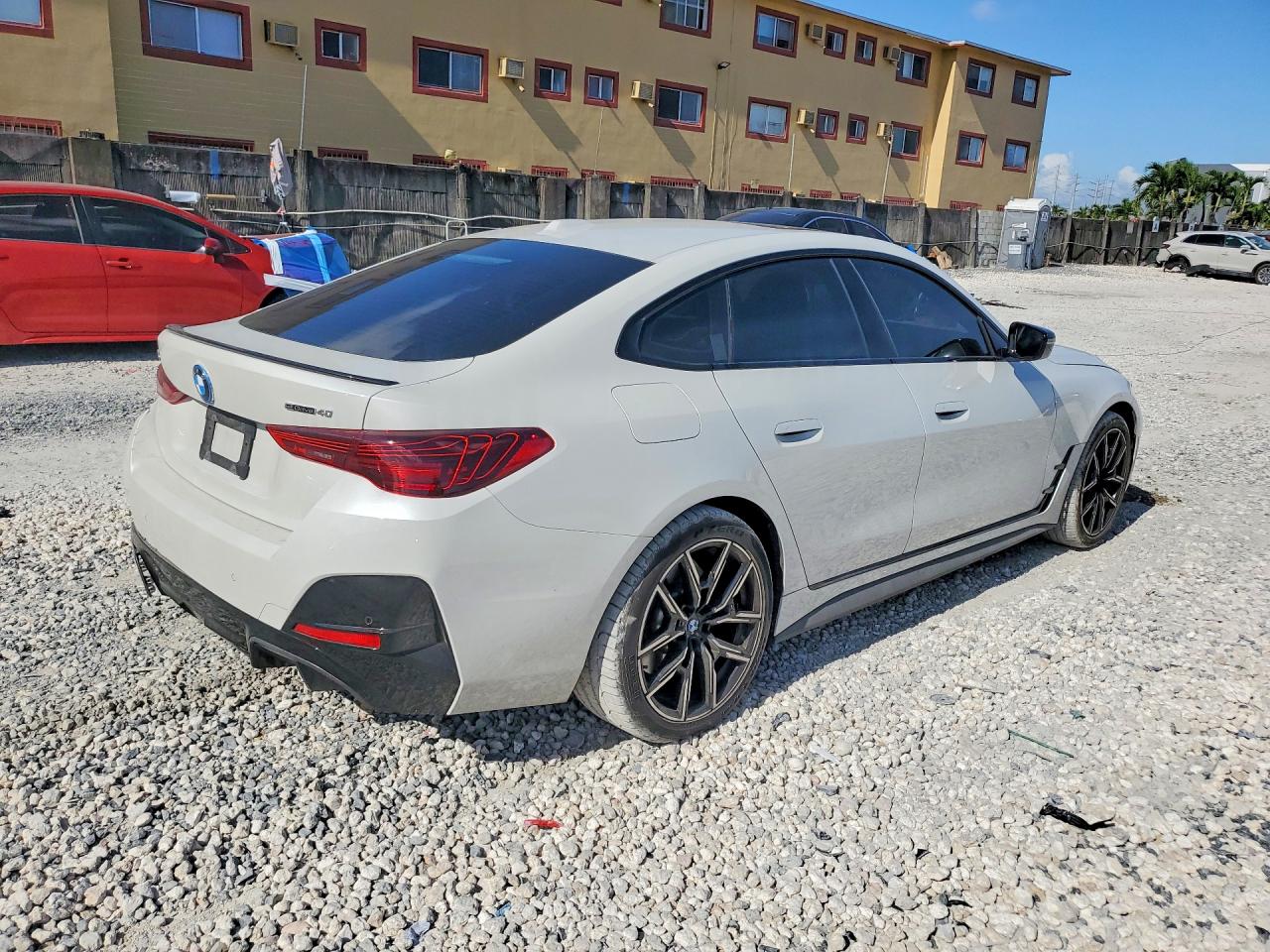 2025 BMW I4 eDrive40