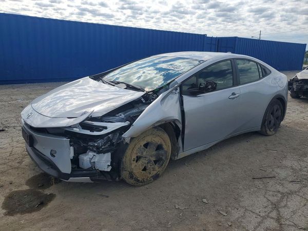 2024 TOYOTA PRIUS