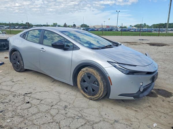2024 TOYOTA PRIUS