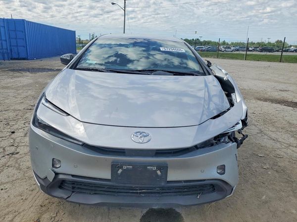 2024 TOYOTA PRIUS