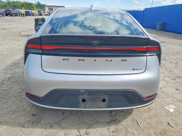 2024 TOYOTA PRIUS