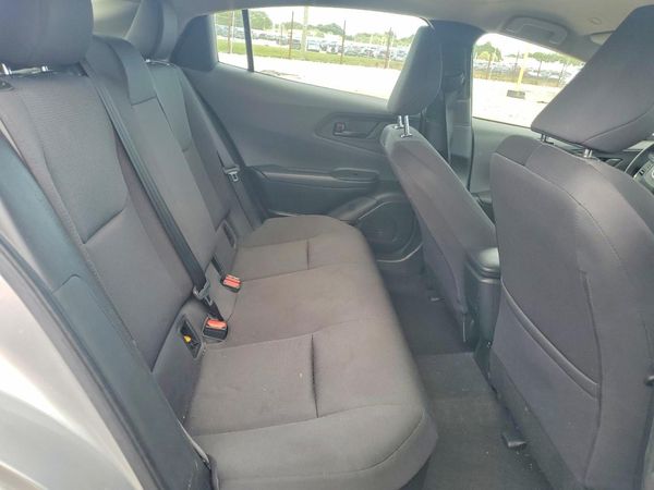 2024 TOYOTA PRIUS