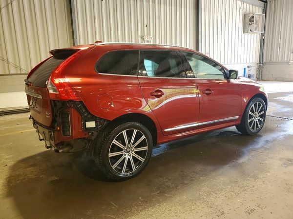 2017 VOLVO XC60