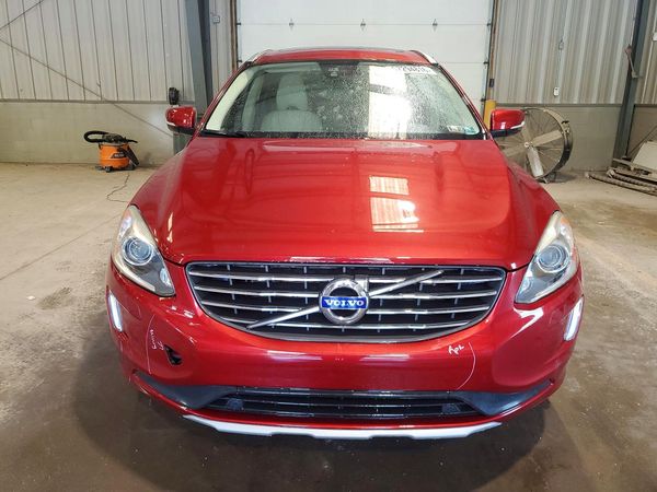2017 VOLVO XC60