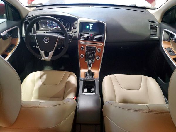 2017 VOLVO XC60