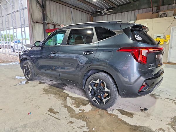 2024 KIA SELTOS EX
