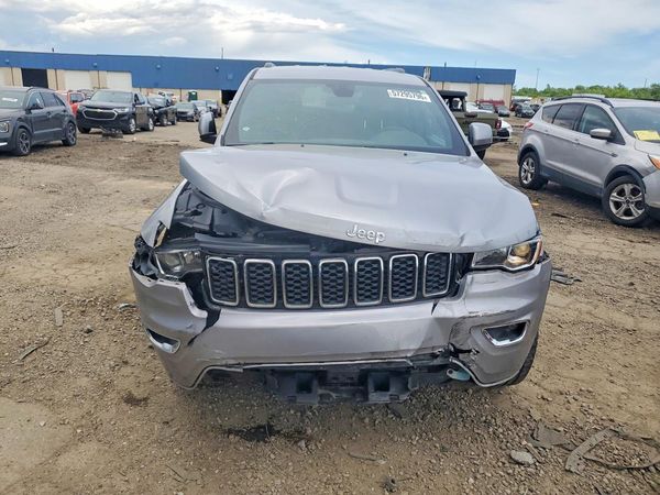 2019 JEEP GRAND CHEROKEE Laredo