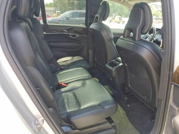 2018 VOLVO XC90 Momentum — PSRS