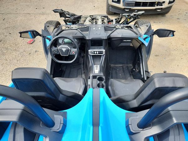 2022 POLARIS SLINGSHOT
