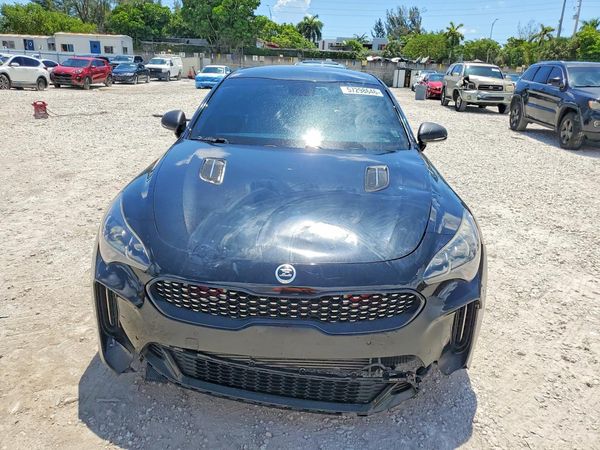 2019 KIA STINGER GT