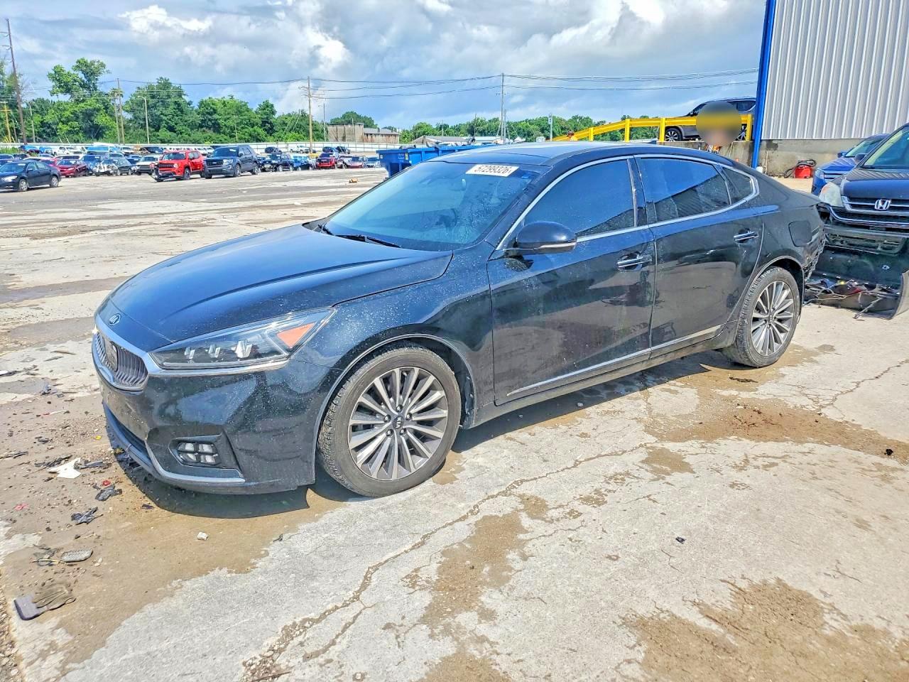 2017 KIA CADENZA