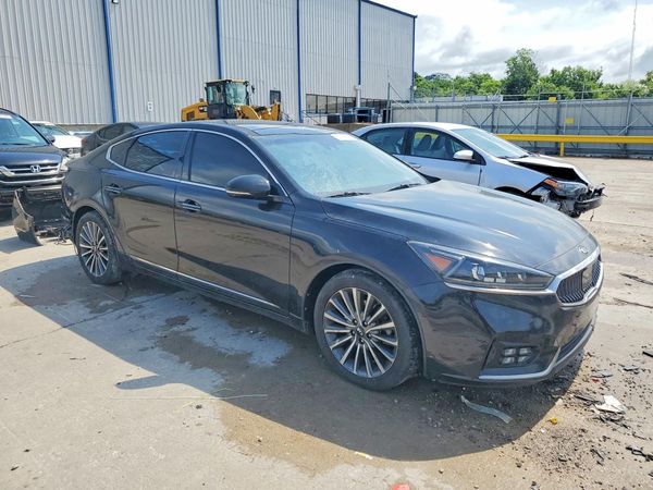 2017 KIA CADENZA