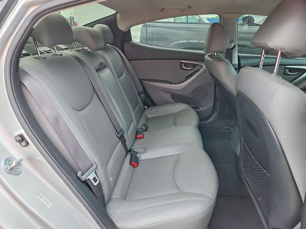 2015 HYUNDAI ELANTRA GLS(Middle)