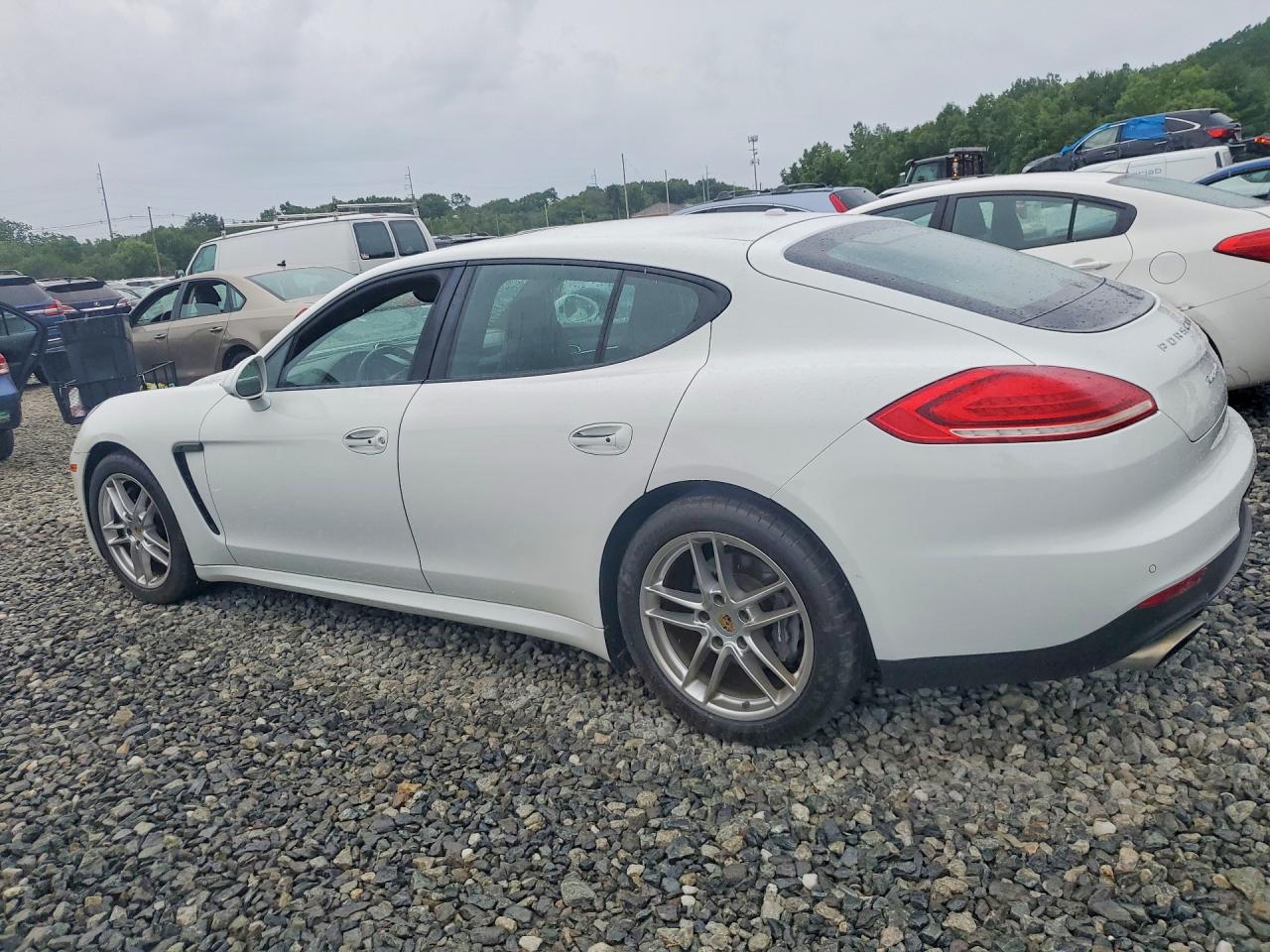 2016 PORSCHE PANAMERA Base (2WD), 4 (4WD)