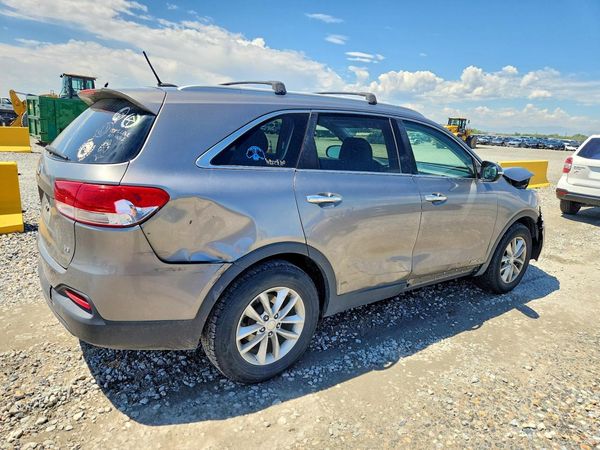 2017 KIA SORENTO L, LX