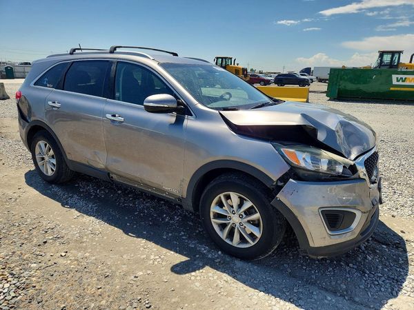 2017 KIA SORENTO L, LX