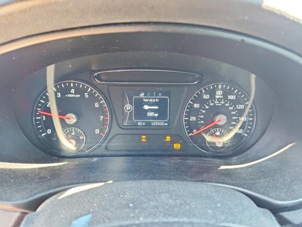 2017 KIA SORENTO L, LX