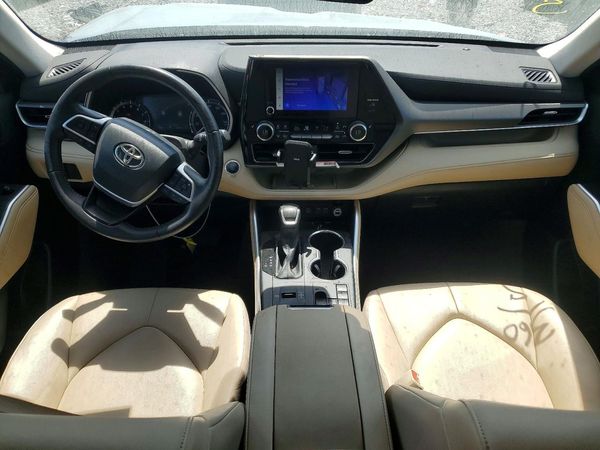 2024 TOYOTA HIGHLANDER