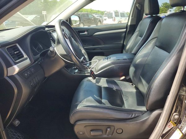 2018 TOYOTA HIGHLANDER SE/XLE