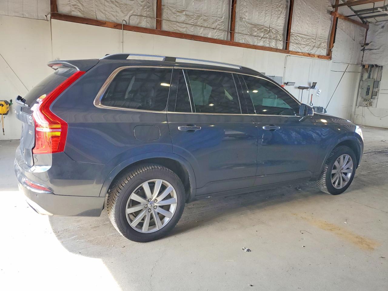 2016 VOLVO XC90 SV42 Momentum