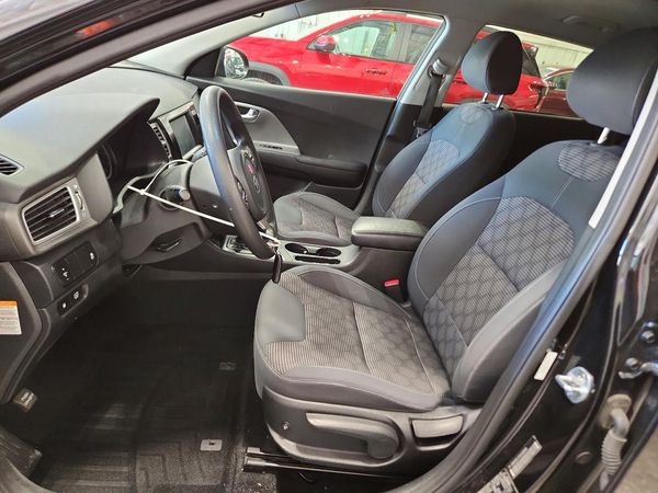 2017 KIA NIRO FE / LX / LX Tech