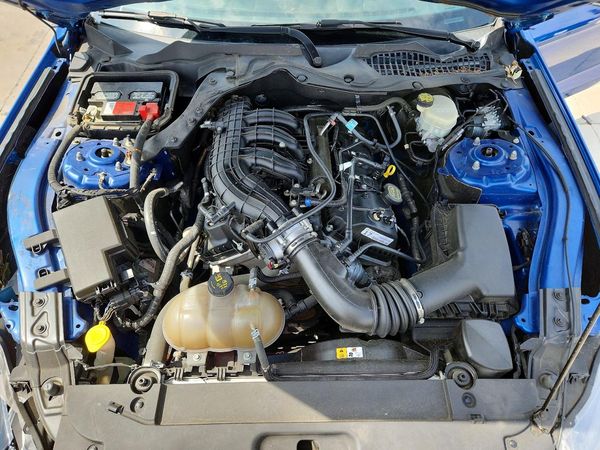 2017 FORD MUSTANG V6 Coupe