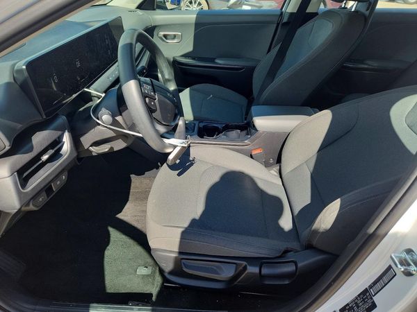 2025 KIA K4 LX, LXS