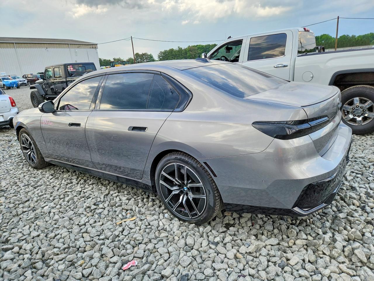 2024 BMW 740
