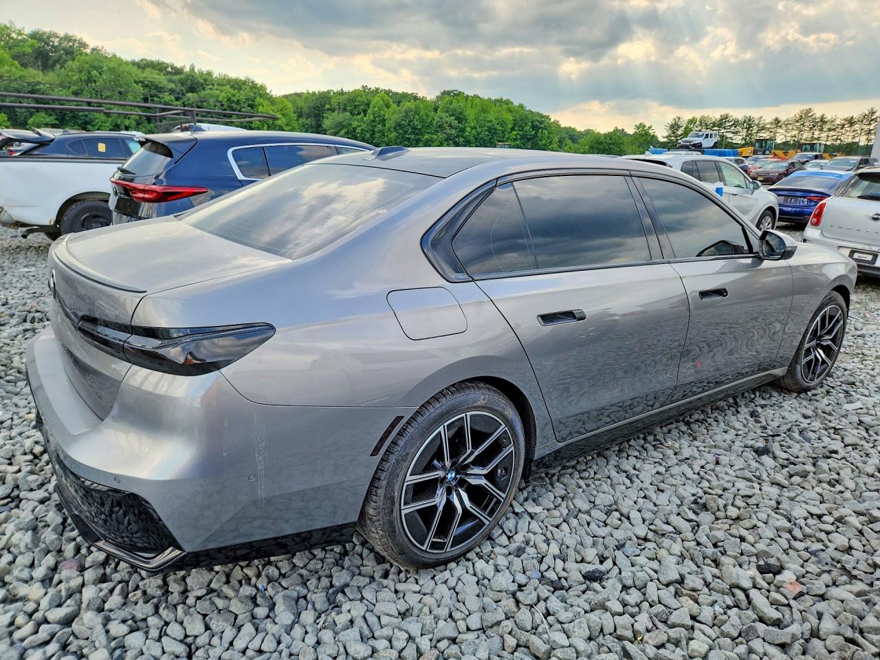 2024 BMW 740