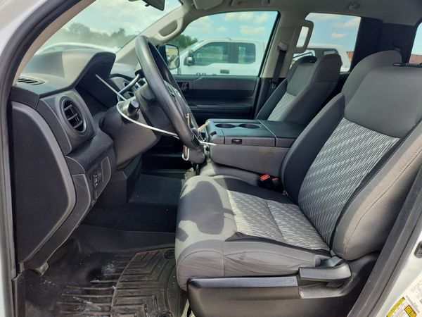 2021 TOYOTA TUNDRA SR5 grade