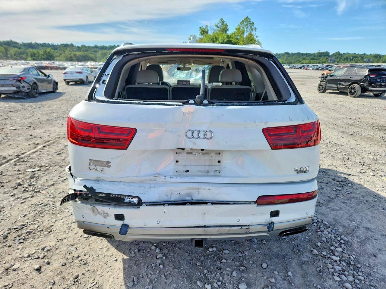 2017 AUDI Q7 quattro Premium Plus