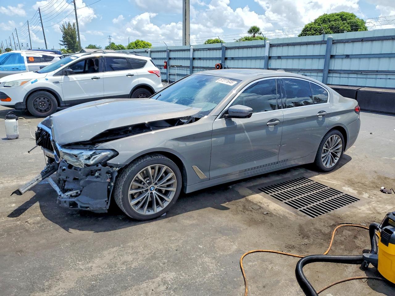 2021 BMW 530