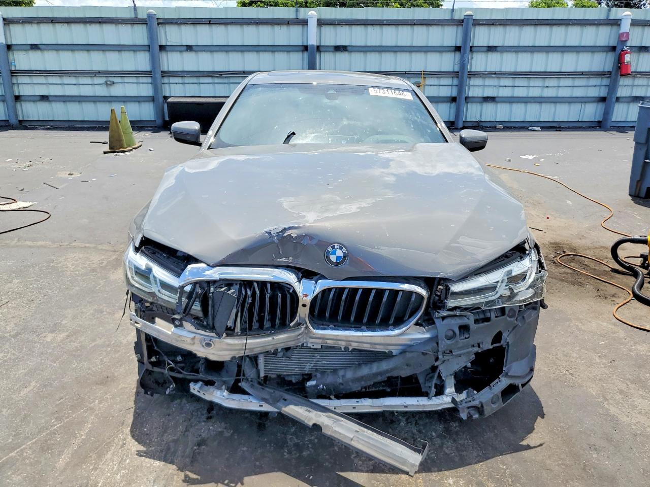 2021 BMW 530