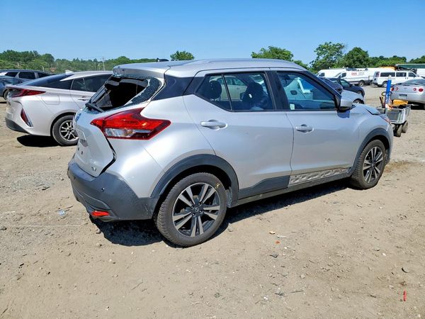 2020 NISSAN KICKS