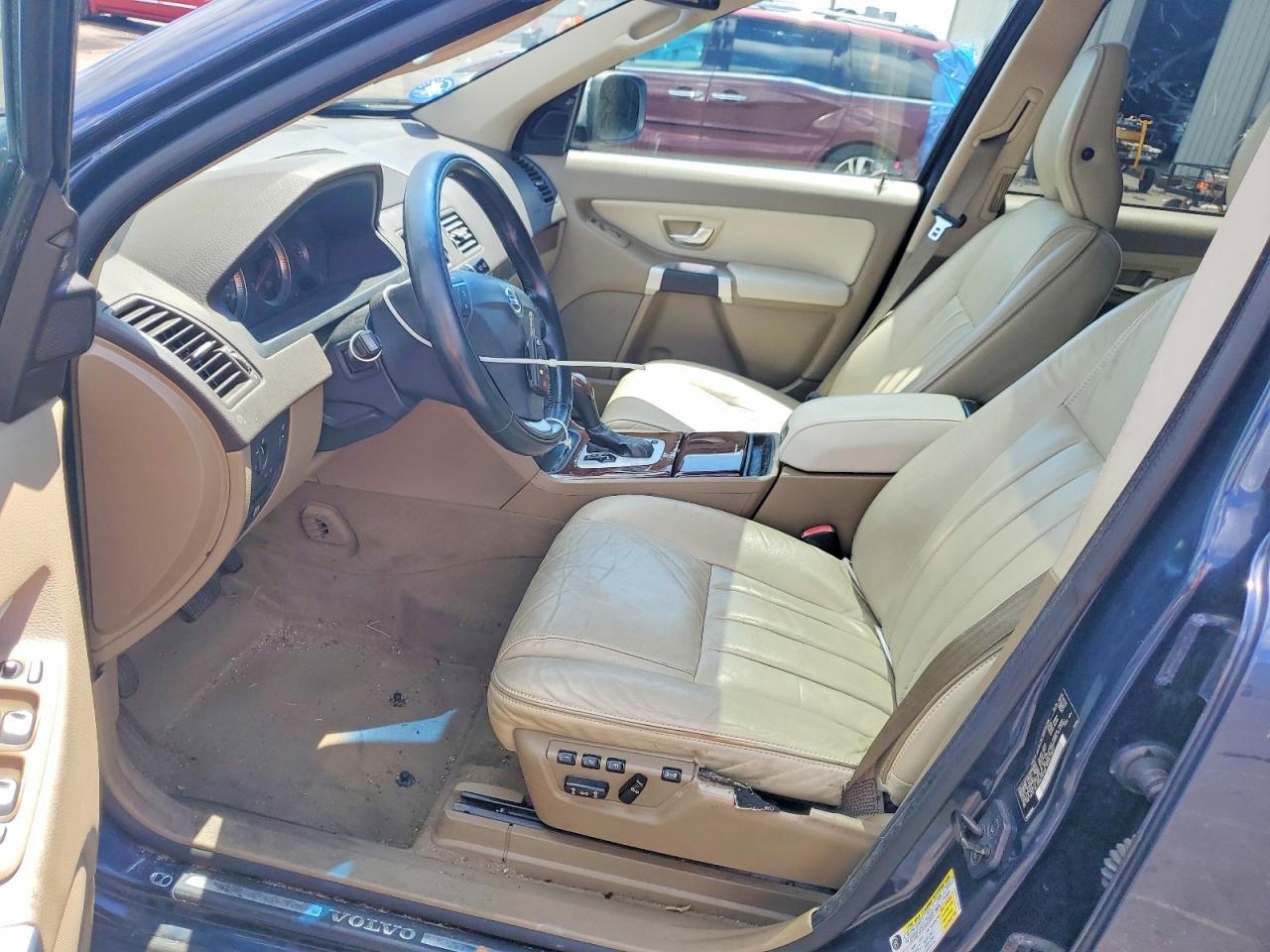 2013 VOLVO XC90