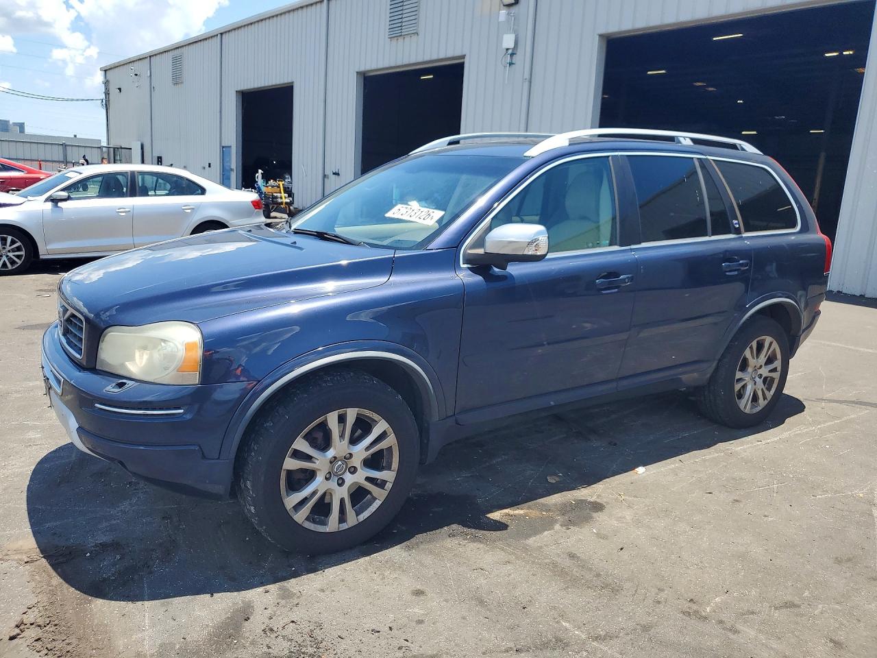 2013 VOLVO XC90