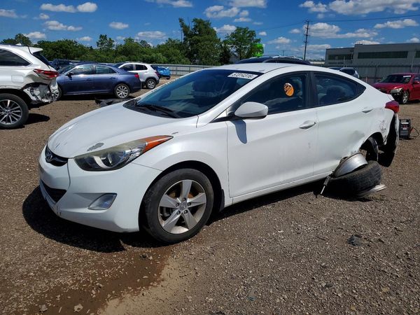 2013 HYUNDAI ELANTRA