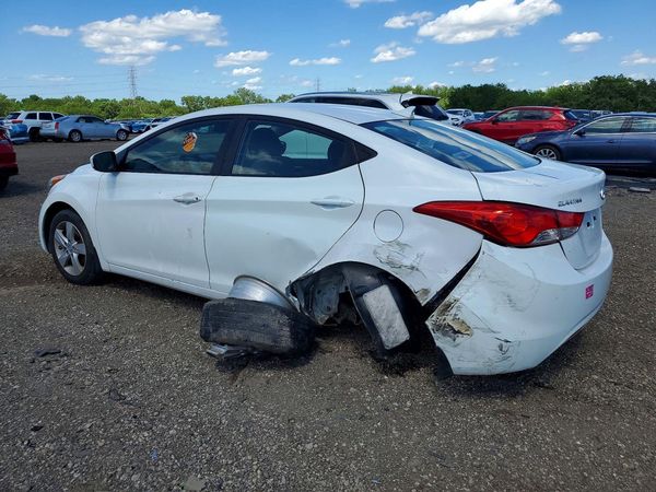 2013 HYUNDAI ELANTRA