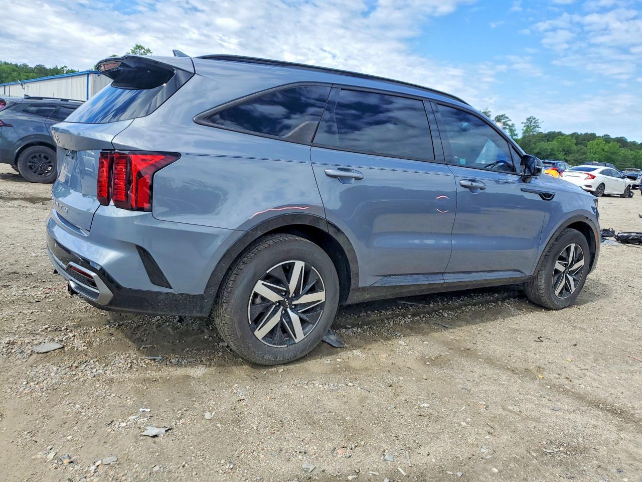 2022 KIA SORENTO S