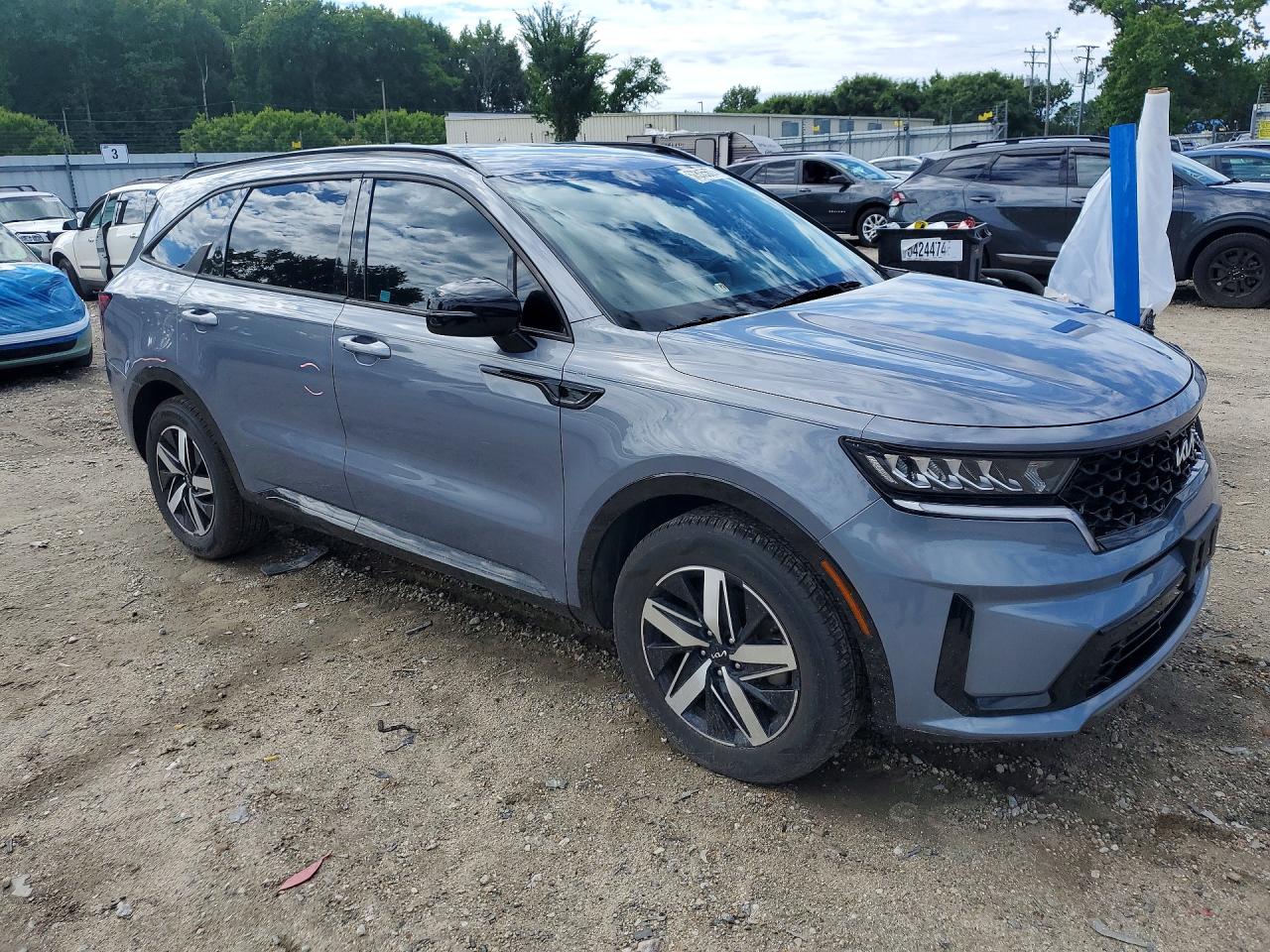 2022 KIA SORENTO S
