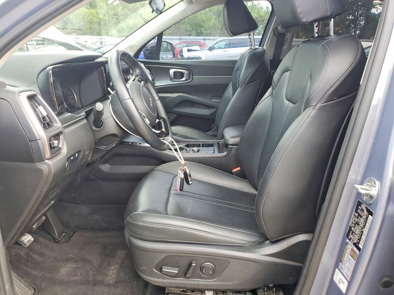 2022 KIA SORENTO S
