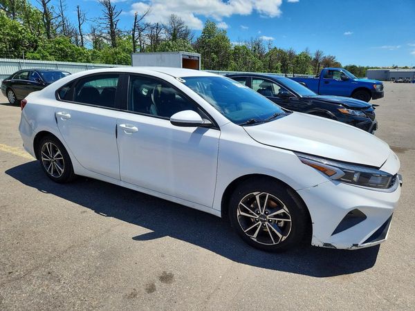 2022 KIA FORTE FE, LXS