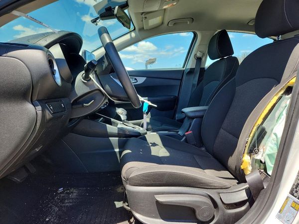 2022 KIA FORTE FE, LXS