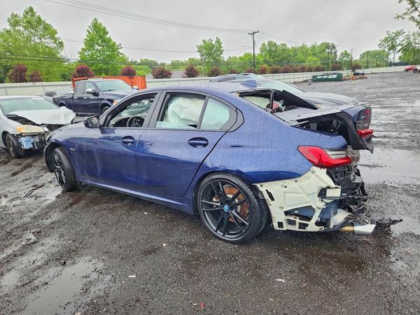 2022 BMW 330XE